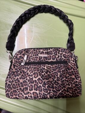 Baggallini Leopard Handbag 👜